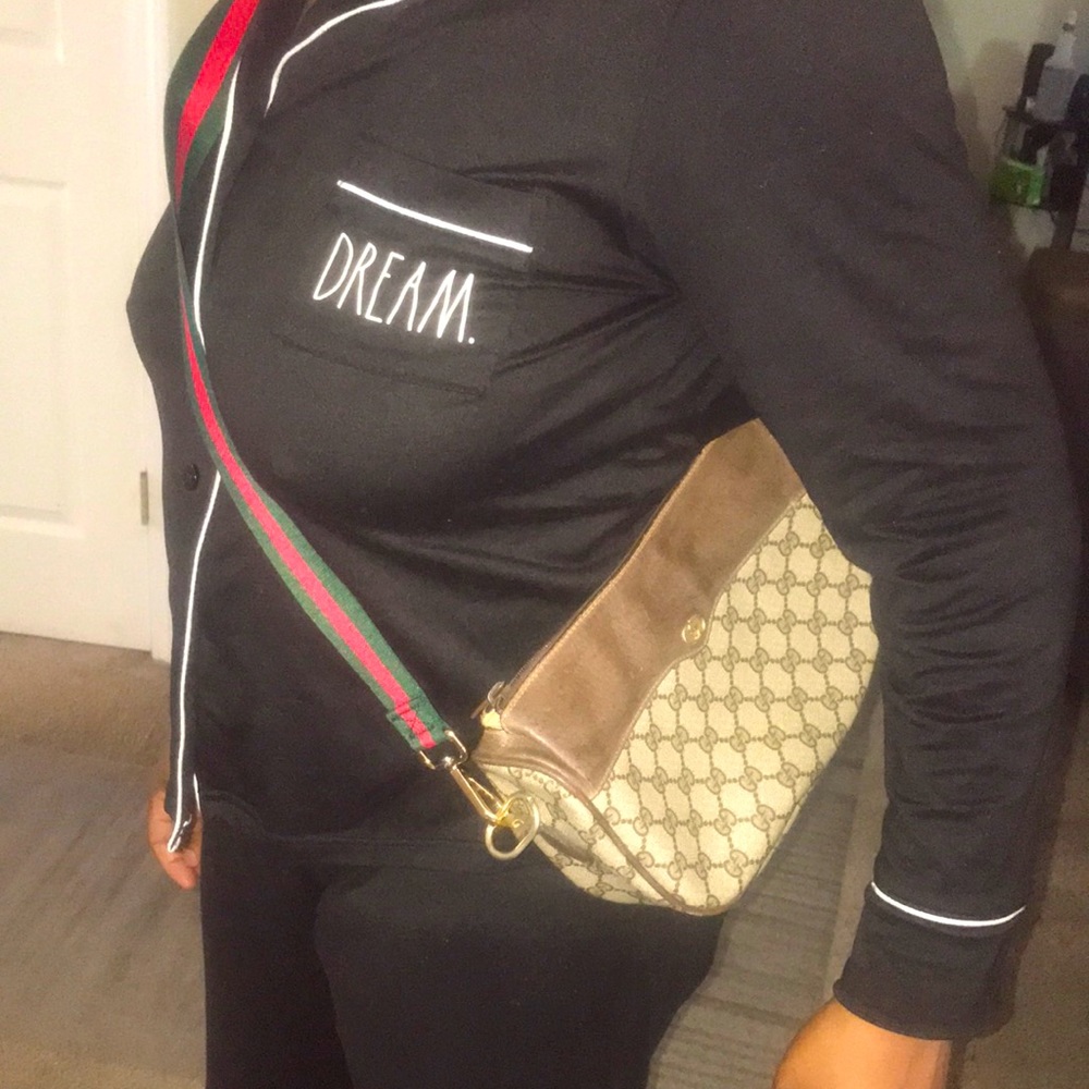 Pictures of my vintage cross body per customer request